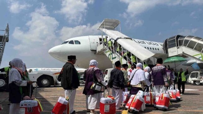 Garuda Indonesia Tawarkan Promo Umrah Travel Fair 2024