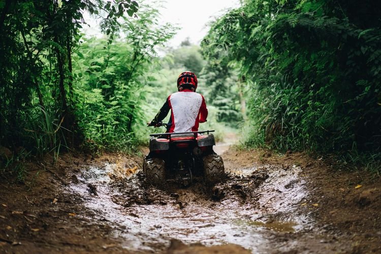 Serunya Naik ATV di Coconut Farm Garden Cianjur