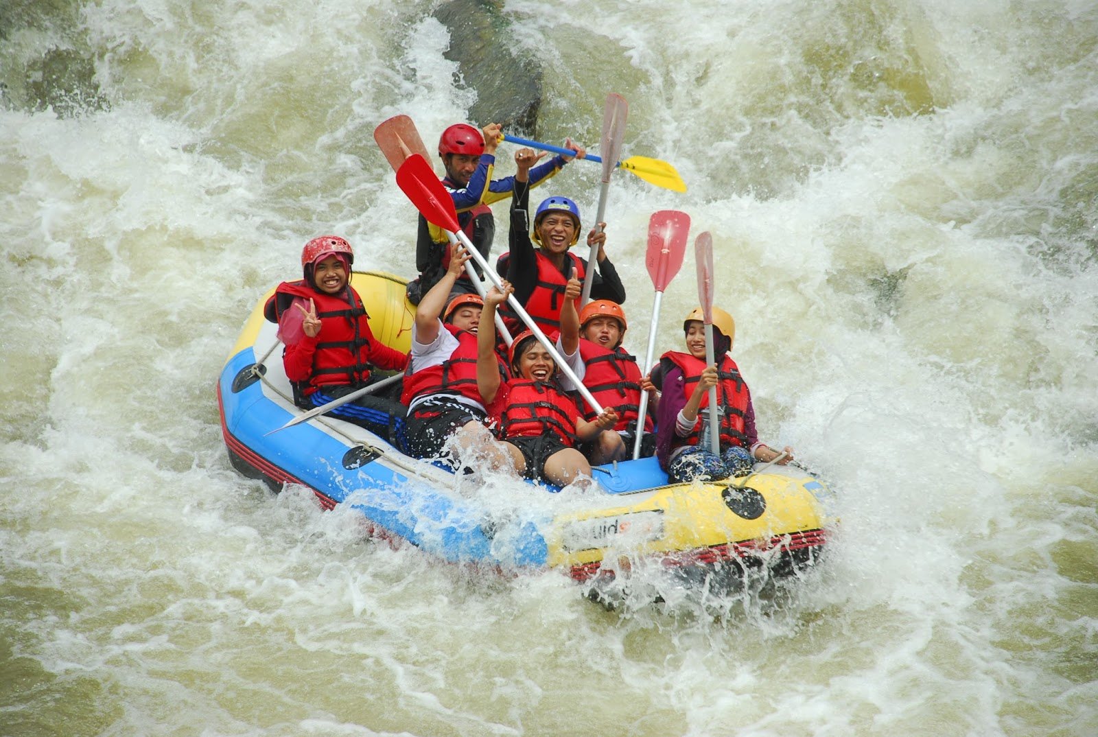 Arung Jeram Serayu Banjarnegara Daya Tarik Harga Tiket