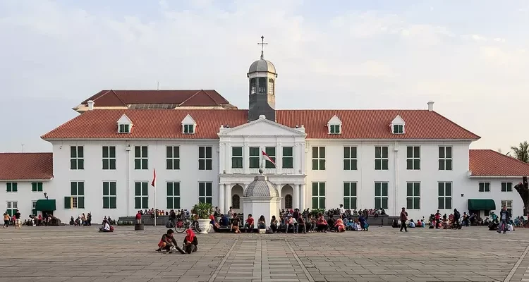 Menjelajahi Keajaiban Museum Fatahillah: Cerita di Kota Tua!