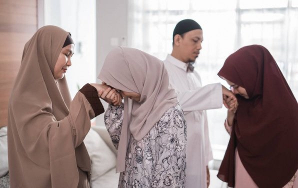 Cara Berbakti Anak kepada Orang Tua: Kunci Kebahagiaan Hidup